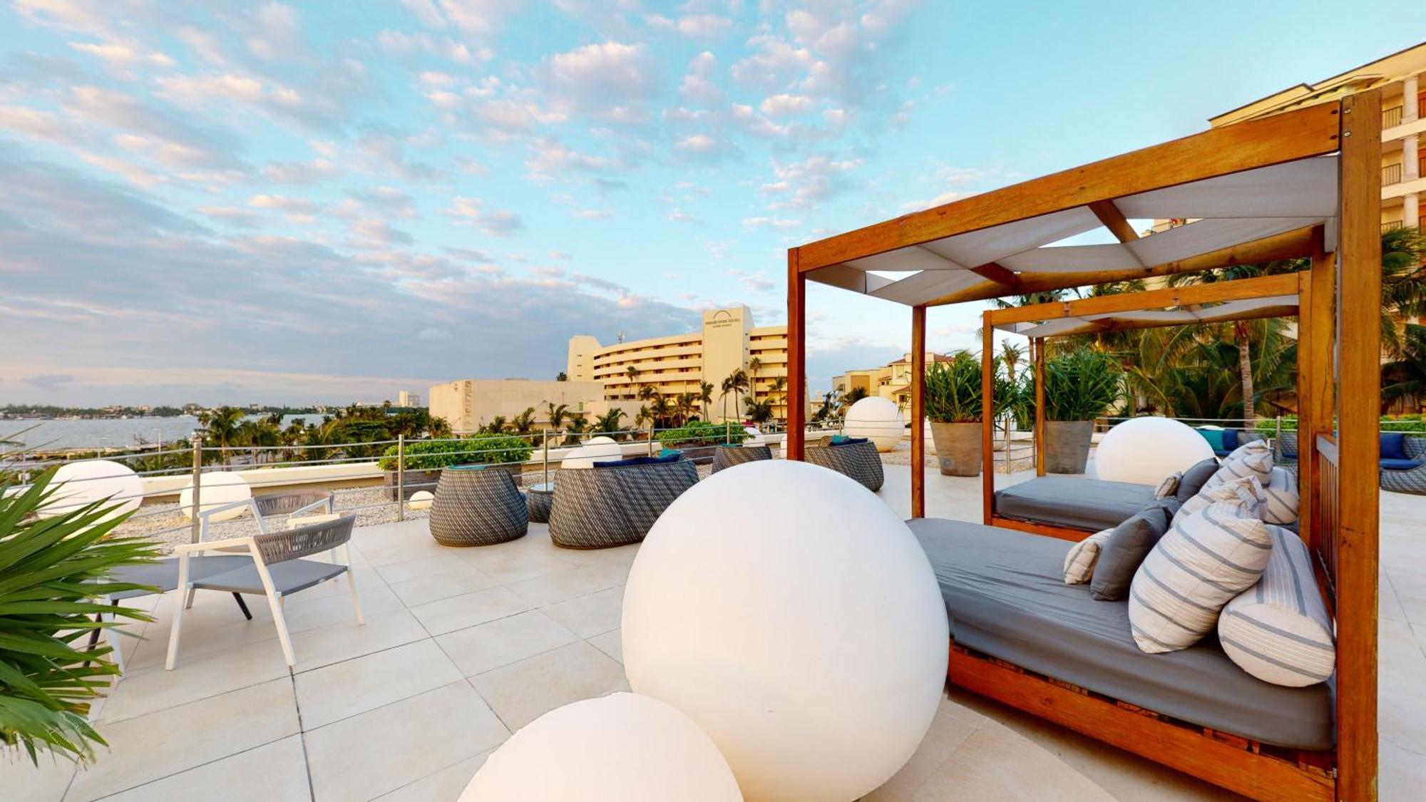 Royal Select At Grand Park Royal Cancun (Adults Only) Exterior photo